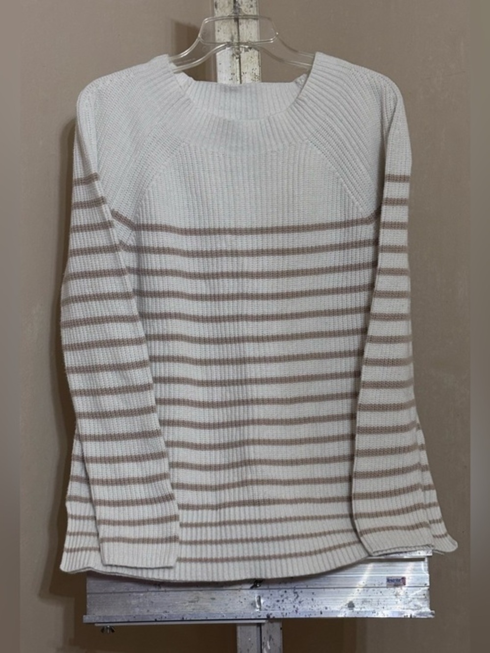 Land’s End Drifter Raglan Crew Sweater White/Tan Stripes Sz L